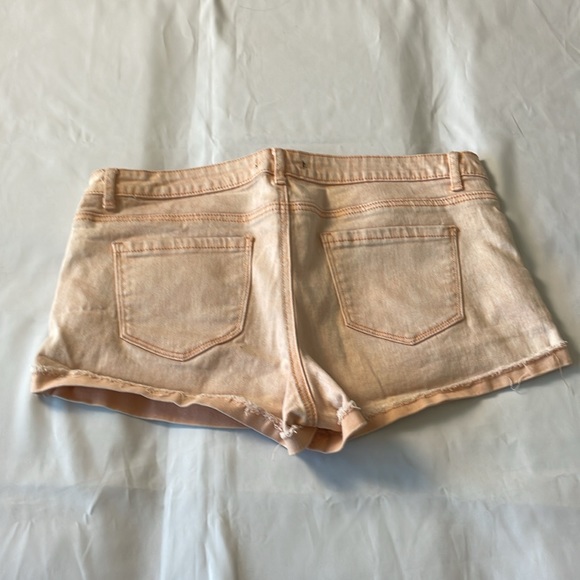 Women’s size 31 forever 21 peach Jean shorts - Picture 7 of 8